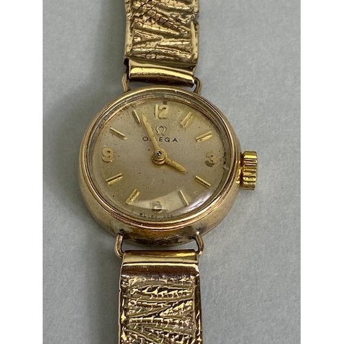 50 - 9ct gold vintage 1960s ladies OMEGA wrist watch on 9ct gold bark finish bracelet total length approx... 