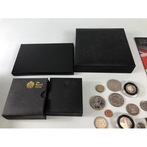 87 - Coins, collection of British collectable commemorative coins, to include royal Mint classic car box ... 