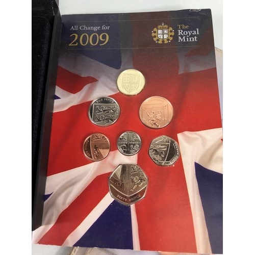 87 - Coins, collection of British collectable commemorative coins, to include royal Mint classic car box ... 