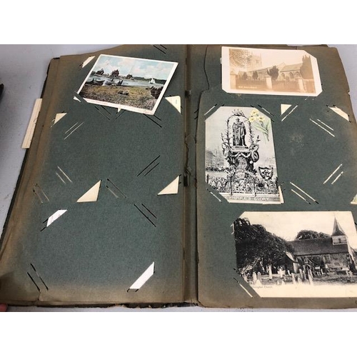 133 - Postcards, collection of 19th and 20th century post cards contained in 3 albums, covering topographi... 