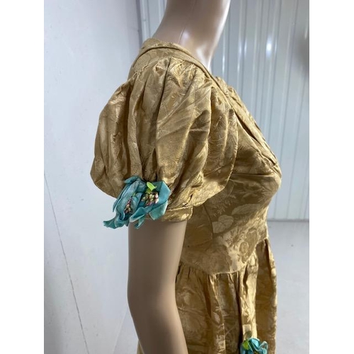 155 - Antique and vintage clothing, early 19th century empire style, gold silk brocade dress, short puff s... 