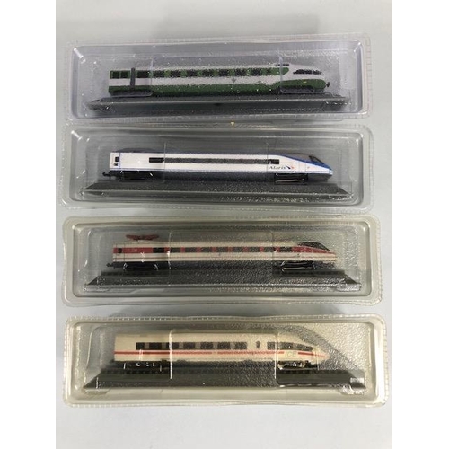 181 - Model railway interest, four N gauge engines ETR 490 Elaris, ETR 300 Settebello, ETR 490 Pendolino, ... 