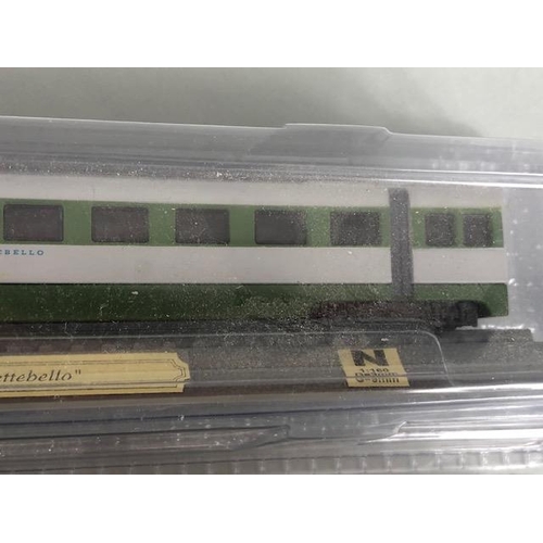 181 - Model railway interest, four N gauge engines ETR 490 Elaris, ETR 300 Settebello, ETR 490 Pendolino, ... 