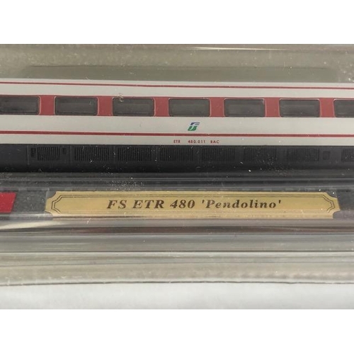 181 - Model railway interest, four N gauge engines ETR 490 Elaris, ETR 300 Settebello, ETR 490 Pendolino, ... 