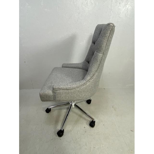 299 - Modern grey padded office chair on castors