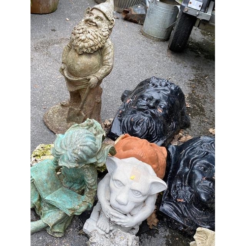 341 - Collection of garden ornaments