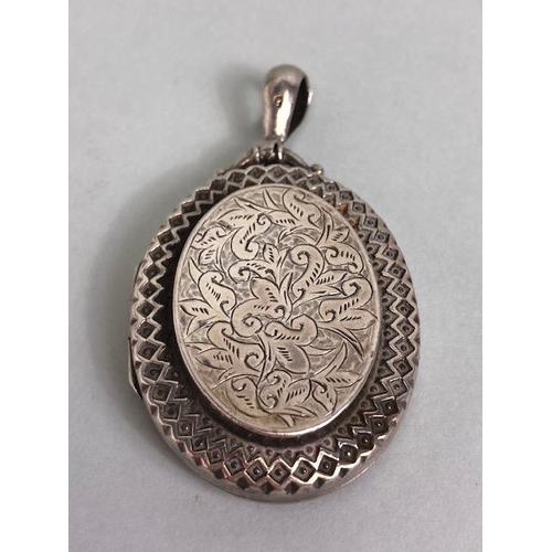 58 - Antique and Vintage silver jewellery collection to include a large oval locket with engraved design,... 