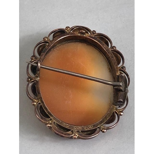 7 - Neo classical shell cameo mounted in yellow 9ct gold approximately 7.6 g total, 25mm across