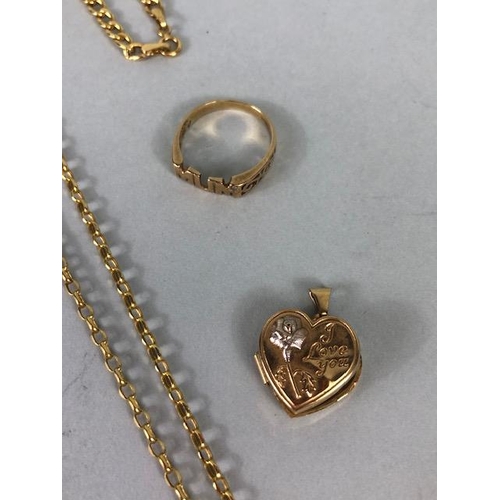 10 - Collection of 9ct Gold jewellery to include a ring, locket and necklaces total weight approx 7.5g