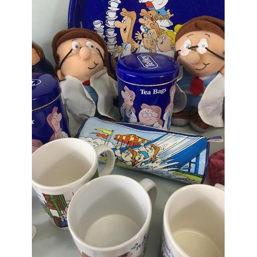 118 - Vintage collectables relating to Tetley tea , Biscuit barrel, tray, mugs,figures, key rings, teapot,... 