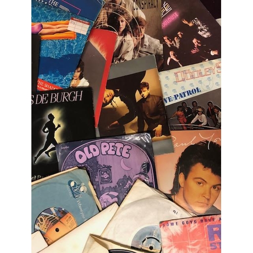 124 - Vintage Vinyl records, collection of 200+ 45rpm singles from various artists Rock and pop and dance,... 