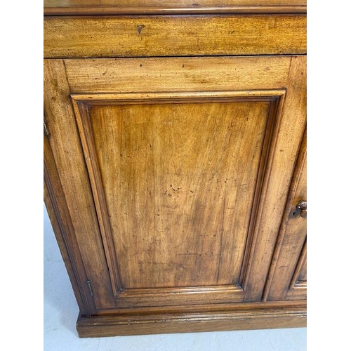 162 - Victorian sideboard with two drawers above and cupboard under with two adjustable internal shelves, ... 