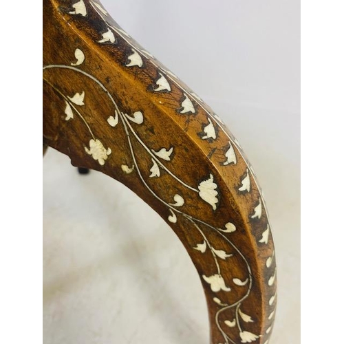 164 - Early 20th century mahogany Anglo-Indian round topped tea table with intricate bone inlay of leaves ... 