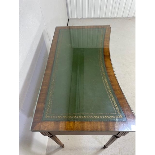 176 - Consul table or writing desk on fluted legs with leather top inlay