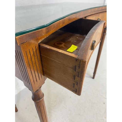 176 - Consul table or writing desk on fluted legs with leather top inlay