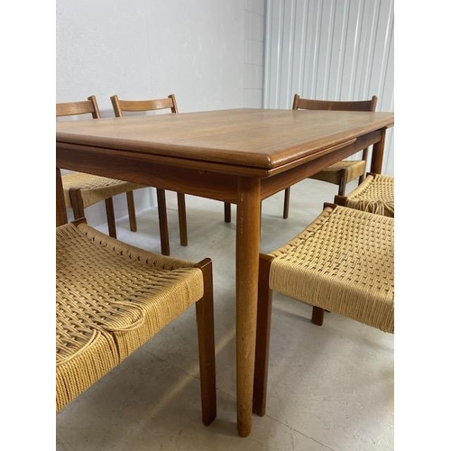 191 - Mid Century Teak extending dining table with six mid century dining chairs (A/F) table 133cm long wi... 