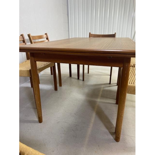 191 - Mid Century Teak extending dining table with six mid century dining chairs (A/F) table 133cm long wi... 