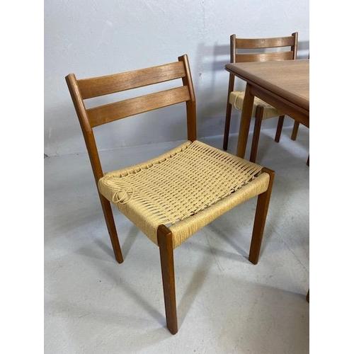 191 - Mid Century Teak extending dining table with six mid century dining chairs (A/F) table 133cm long wi... 