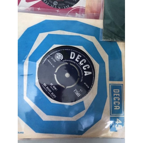 206 - Music record interest, collection of singles 45rpm, to include Pretenders, Blondie, adam and the Ant... 