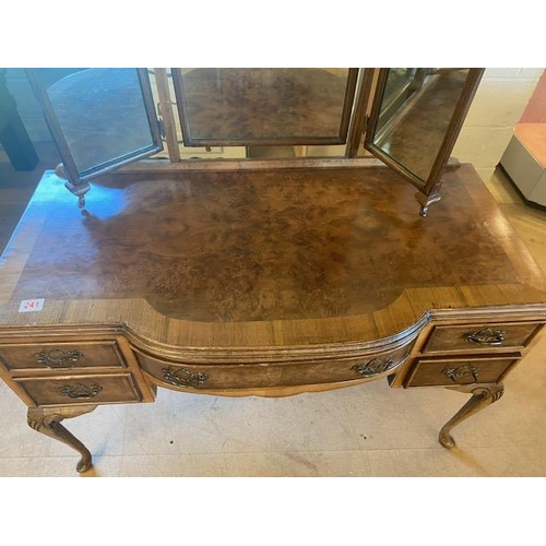 241 - Regency style dressing table on shell top cabriolet legs, 5 drawers, triple mirror, walnut and satin... 