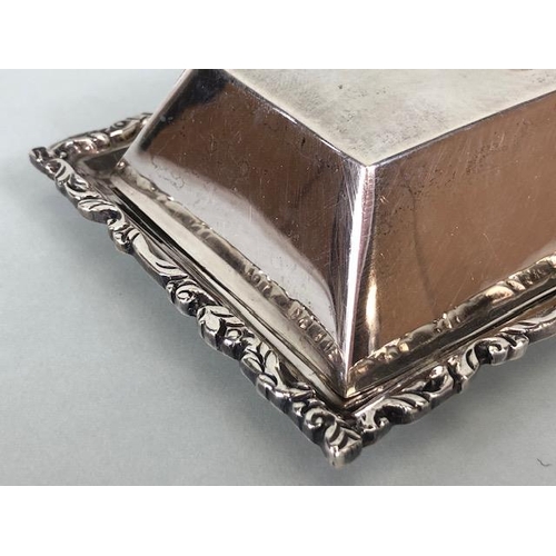 25 - Silver marked 925 and maker LMM rectangular butter dish approx 165mm in length and 303g