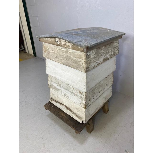 258 - Vintage full size 4 section Bee Hive 60 x 60 x 100 with metal roof