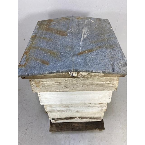 258 - Vintage full size 4 section Bee Hive 60 x 60 x 100 with metal roof