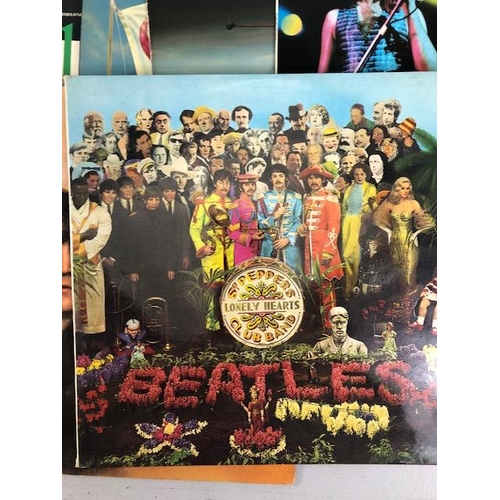 259 - Collection of vinyl LP records to include, Beetles for sale 1240 Mono,Sgt pepper 7027 1967, With the... 