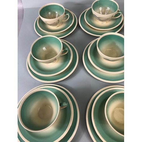 260 - Susie Cooper ceramics, aqua feather design , Coffee pot, milk jug, sugar basin, 6 saucers, 6 cups, 6... 