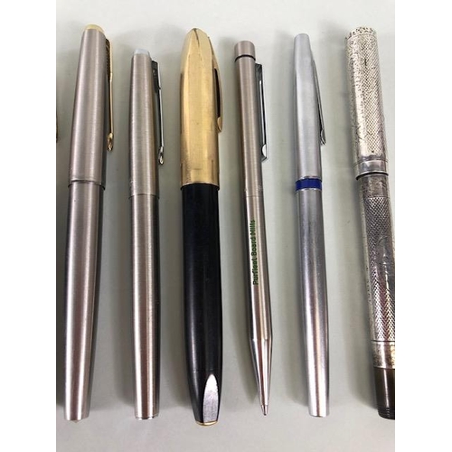 30 - Collection of vintage fountain pens