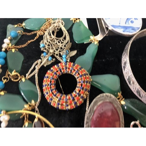 41 - Collection of Costume Jewellery to include Necklaces, bangles, bracelets etc