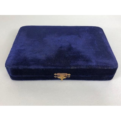 44 - Silver coloured/ White metal presentation cigarette case from Thailand with classic Thai decoration ... 