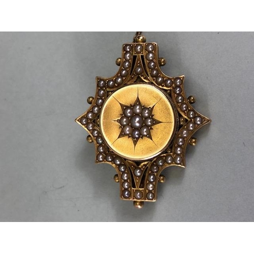 68 - Victorian unmarked yellow metal mourning or memento  brooch set with seed pearls approximately 11.6g