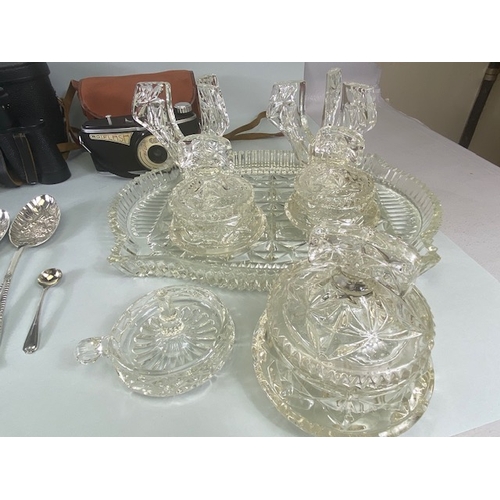 89 - Good collection of vintage / antique items to include glass dressing table set, a hallmarked pair of... 