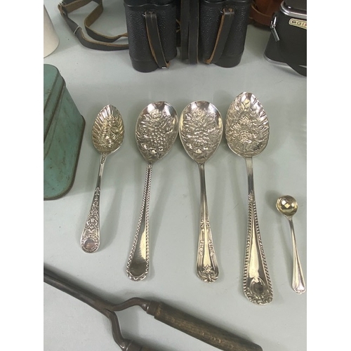 89 - Good collection of vintage / antique items to include glass dressing table set, a hallmarked pair of... 