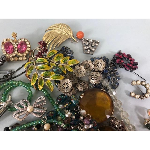 103 - Costume jewellery, collection of Antique and vintage items to include brooches , chains, bangles pen... 