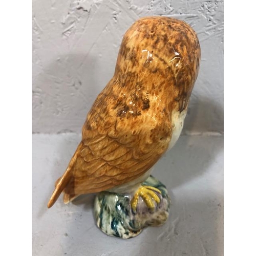 109 - Beswick  figure of an owl, Whitethrote bird, and a gold back stamp  oval pumpkin leaf dish