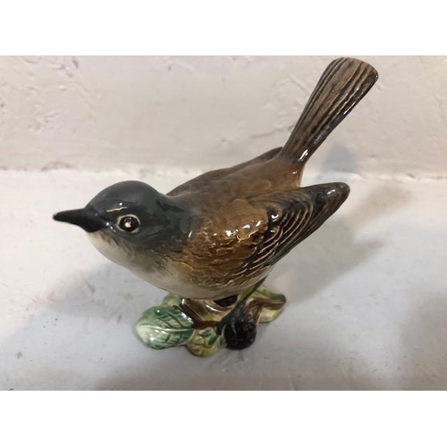 109 - Beswick  figure of an owl, Whitethrote bird, and a gold back stamp  oval pumpkin leaf dish