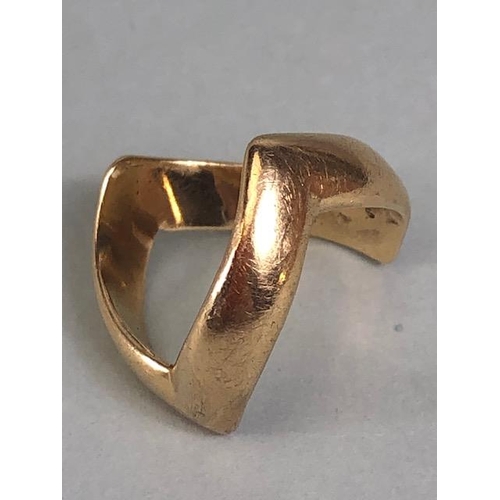 13 - 10k Gold wishbone ring size H approx 4.4g