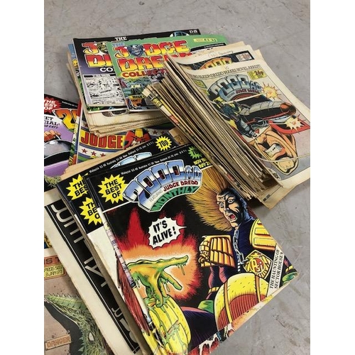 130 - Comic book interest,  large collection of 1980s 2000AD comics featuring Judge Dread,along with two 1... 