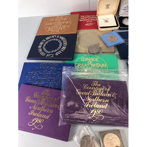 132 - Collection of British proof coins, to include, Silver cased  £1.00 coins, silver jubilee cased coins... 