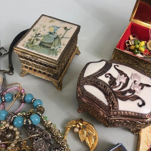 140 - Antique and vintage costume jewellery and watches, to include Marcasite brooches, pendants, earrings... 