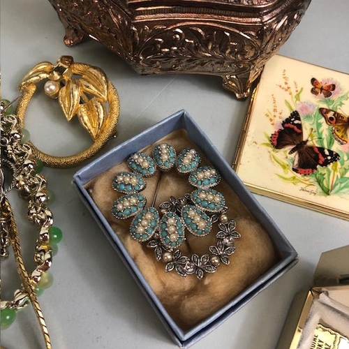 140 - Antique and vintage costume jewellery and watches, to include Marcasite brooches, pendants, earrings... 