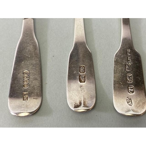 20a - Collection of six various Irish hallmarked Silver teaspoons to include Georgian examples (approx 100... 