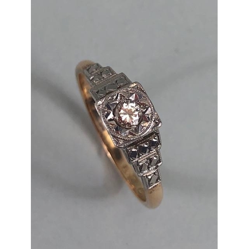 86 - Antique 18ct and plat single stone diamond ring with stepped shoulders approximately 3.3 g size O