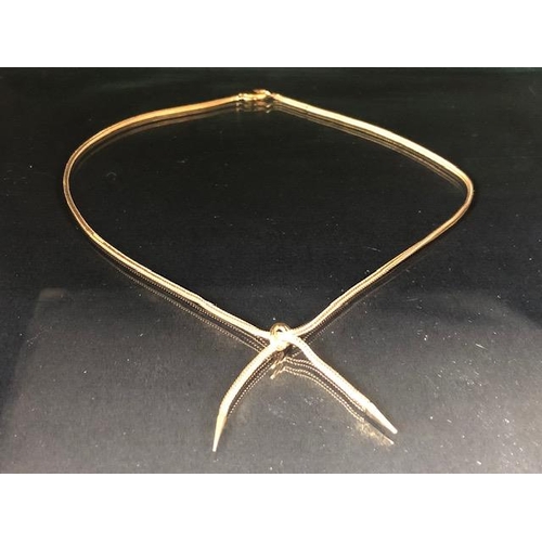 20 - 375 marked gold lariat necklace of square herring bone design, approximately 16 inch and 8.07g