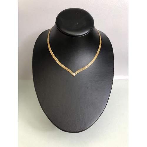 27 - 375 marked gold collaret necklace, flat bark design with heart, approximately 6.3g