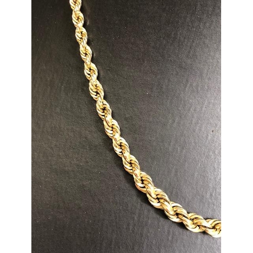 35 - 9ct Gold necklace of graduated circular link design marked 375 and approx 44cm in length and 11g in ... 