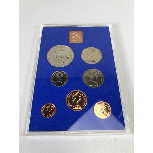 47 - Coins, collection of UK presentation coin sets, with their slip covers, issued by the Royal Mint, Co... 