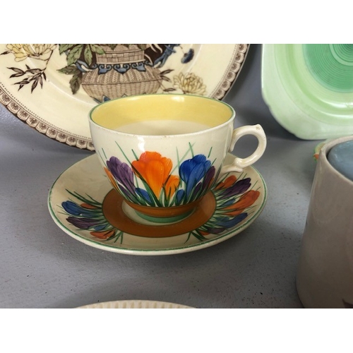 122 - Collectable ceramics to include Clarice Cliff, Crocus pattern cup and saucer, floral preserve pot,  ... 